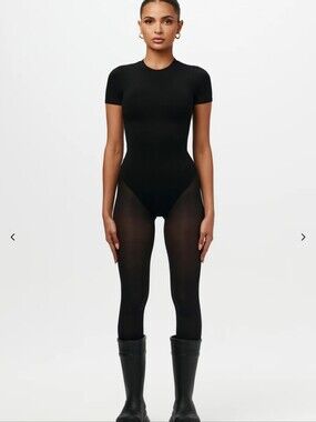 NWT Naked Wardrobe NW Lovin’ The Crew Short Sleeve Bodysuit Black Size 1X